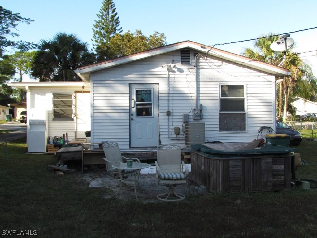 3386 Poinsettia Ave., Naples, FL 34104