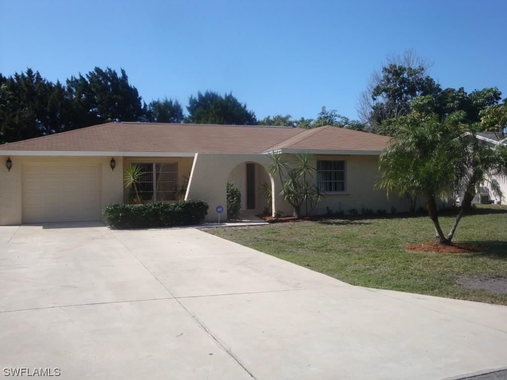 981 Roseate Dr., Naples, FL 34104