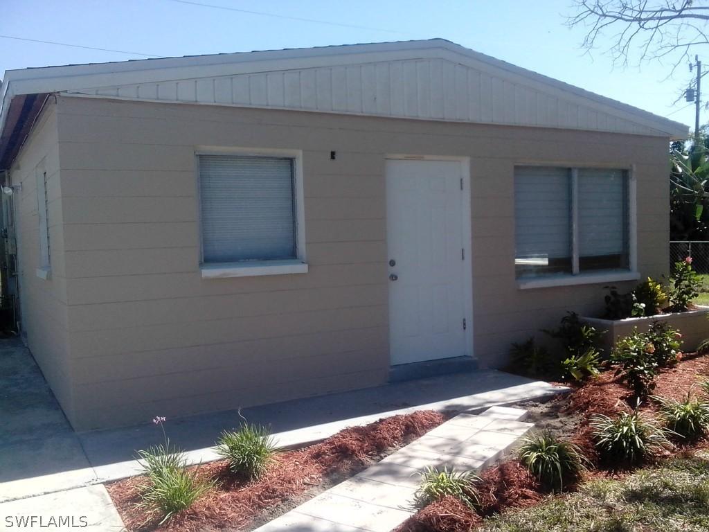 200 Apache St., Lehigh Acres, FL 33936