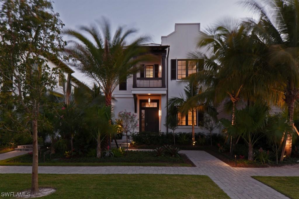 962 9th Ave., Naples, FL 34102