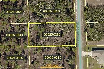 1019 Cleveland Ave., Lehigh Acres, FL 33972