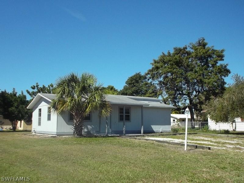 420 Canyon Dr., Lehigh Acres, FL 33936