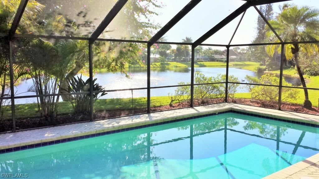 4916 Crayton Rd., Naples, FL 34103