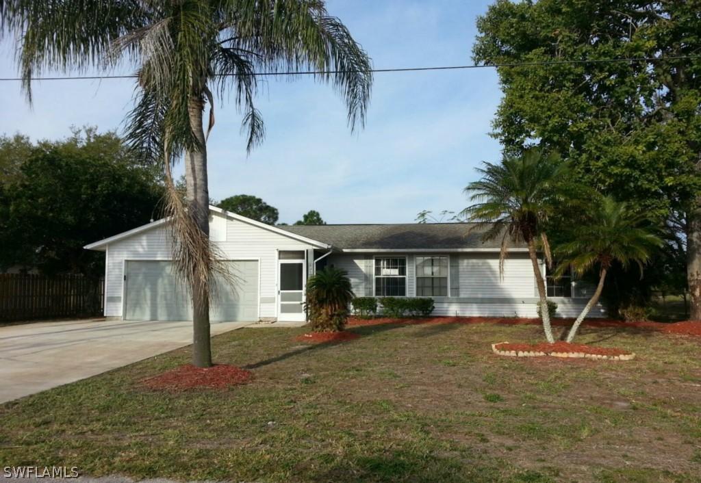 435 Candlewick Cir., Lehigh Acres, FL 33936