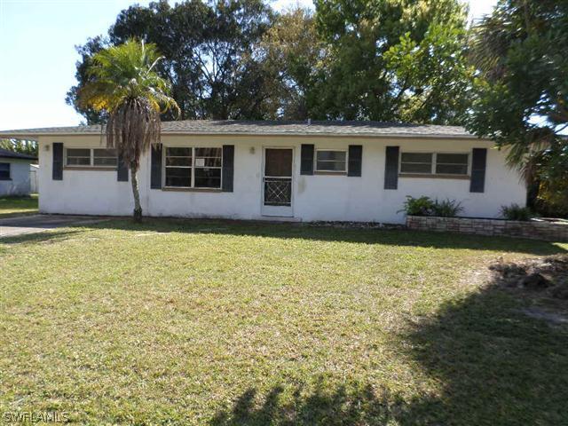 924 Lucas Rd., Fort Myers, FL 33919