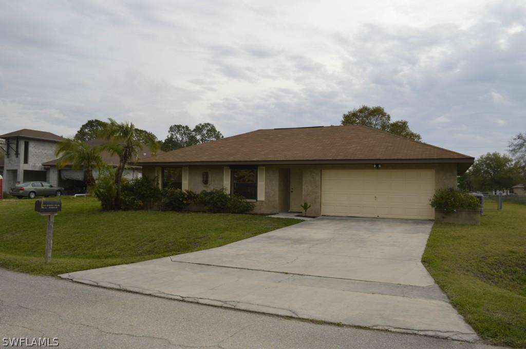 12 Jefferson Ave., Lehigh Acres, FL 33936