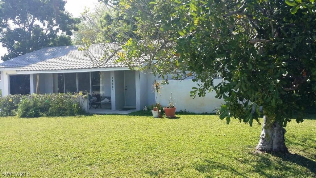 19381 Orchidtree Ct., Lehigh Acres, FL 33936