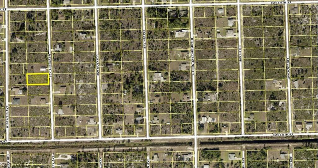 811 Mckinley Ave., Lehigh Acres, FL 33972