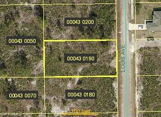 313 Louis Ave., Lehigh Acres, FL 33936