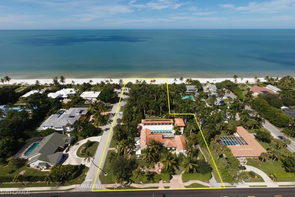 17 7th Ave., Naples, FL 34102