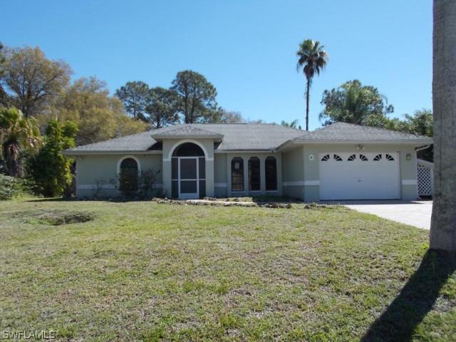 802 Mcarthur Ave., Lehigh Acres, FL 33936
