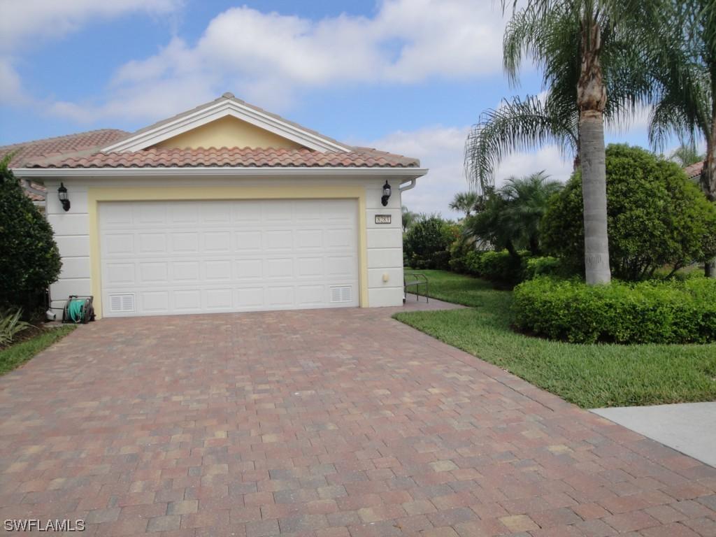 8283 Yasmina Way, Naples, FL 34114