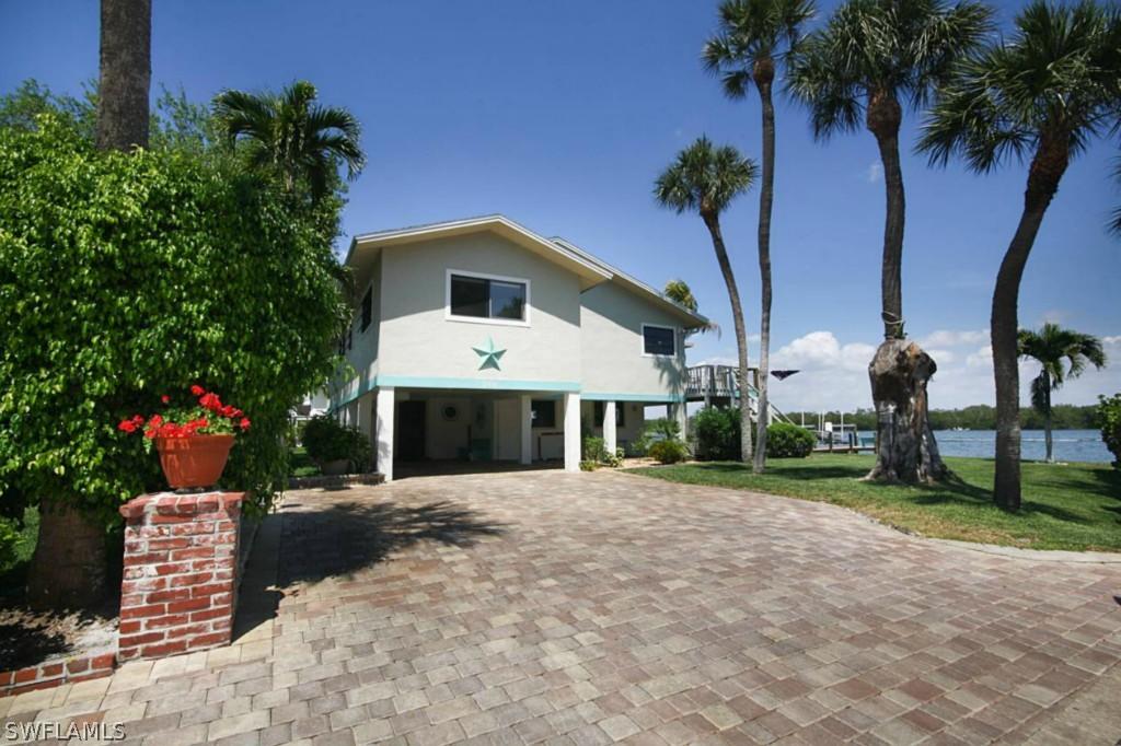 205 Bayview Ave., Fort Myers Beach, FL 33931