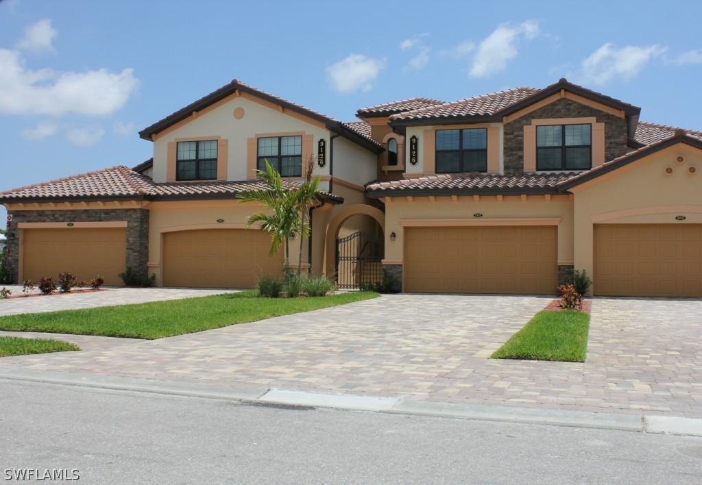 9502 Napoli Ln. #202, Naples, FL 34113