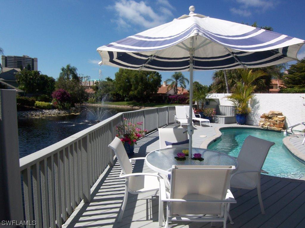 635 Bridgeway Ln., Naples, FL 34108