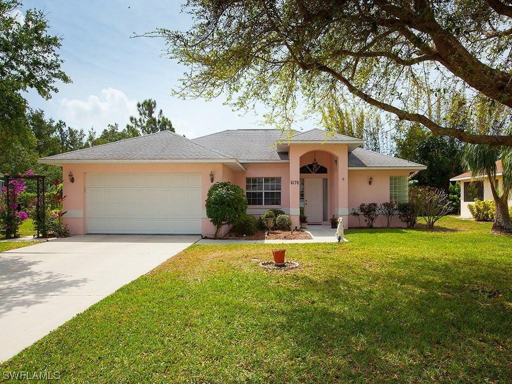 6176 Woodstone Dr., Naples, FL 34112