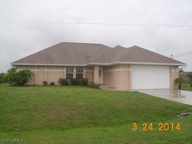 530 Chamonix Ave., Lehigh Acres, FL 33974