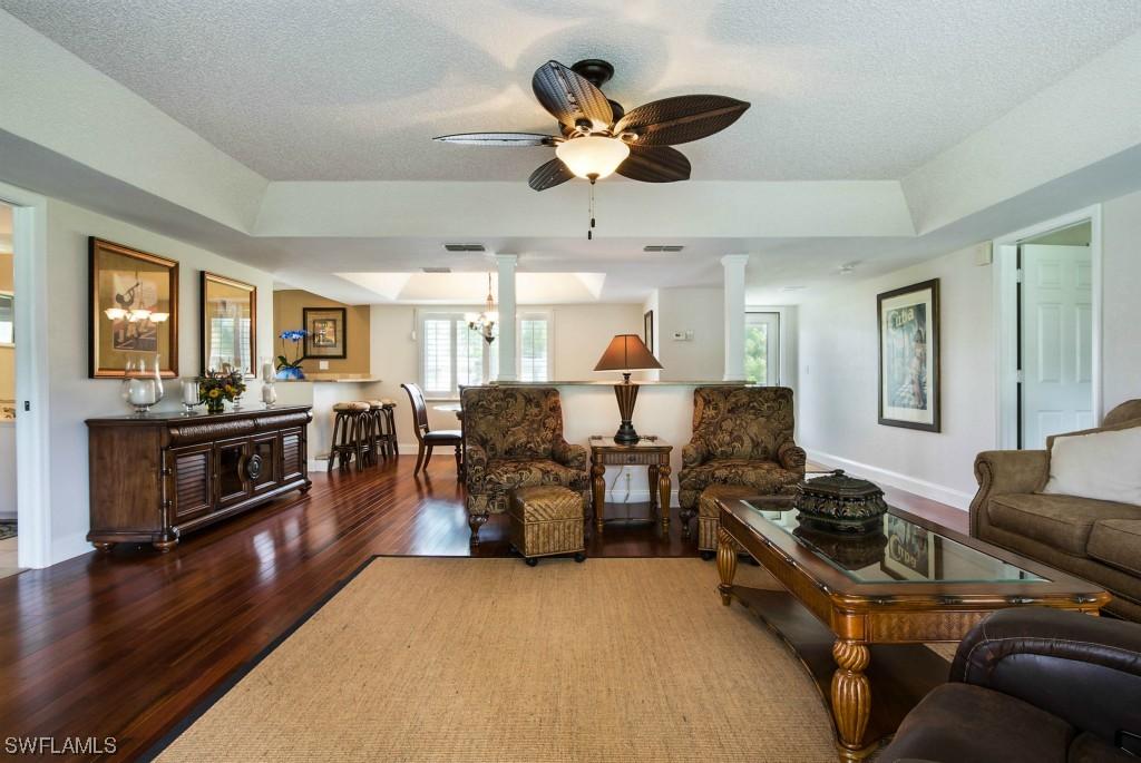 255 Memory Ln. #2, Naples, FL 34112