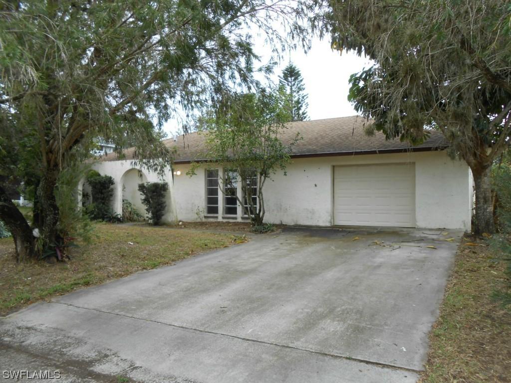 4820 32nd Ave., Naples, FL 34116