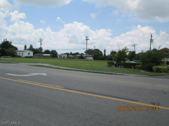 39 Alabama Rd., Lehigh Acres, FL 33936