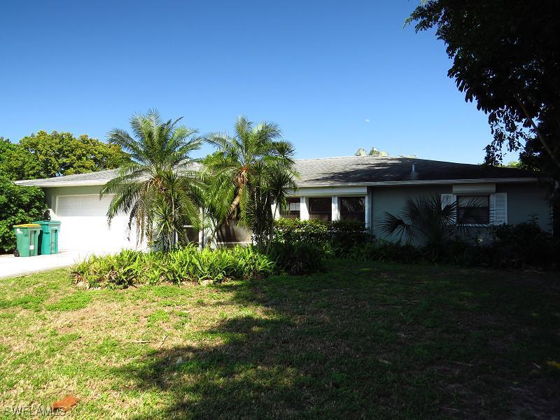 2472 42nd Ter., Naples, FL 34116