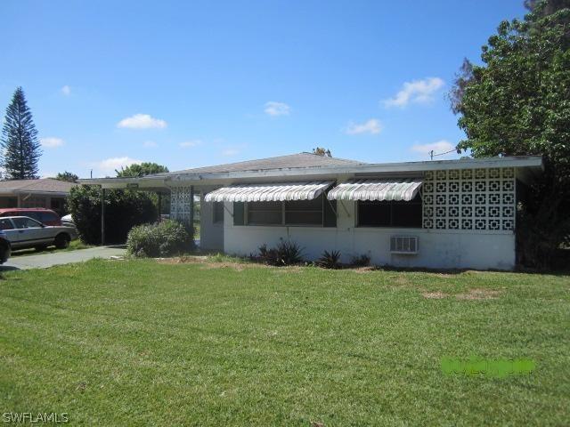 15 Maple Ave., Lehigh Acres, FL 33936