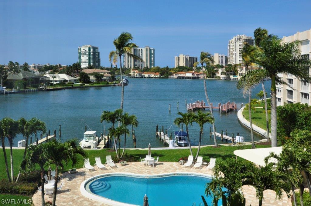 400 Park Shore Dr. #401, Naples, FL 34103