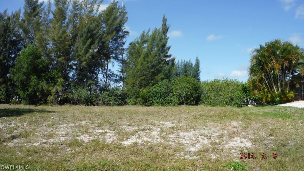 3002 SW 4th Pl., Cape Coral, FL 33914