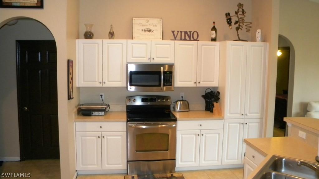 1113 Antonio St., Lehigh Acres, FL 33974