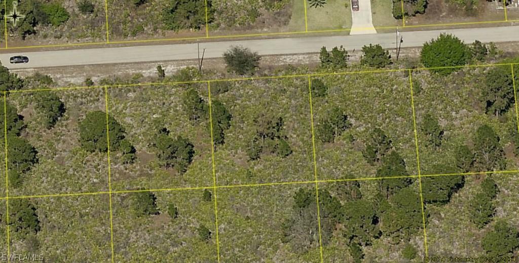 830 Carpenter St., Lehigh Acres, FL 33974