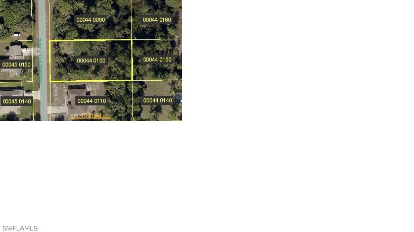 704 Roosevelt Ave., Lehigh Acres, FL 33936