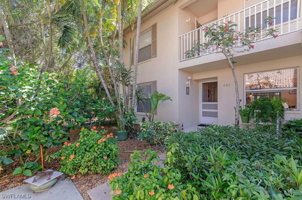 273 Robin Hood Cir. #101, Naples, FL 34104