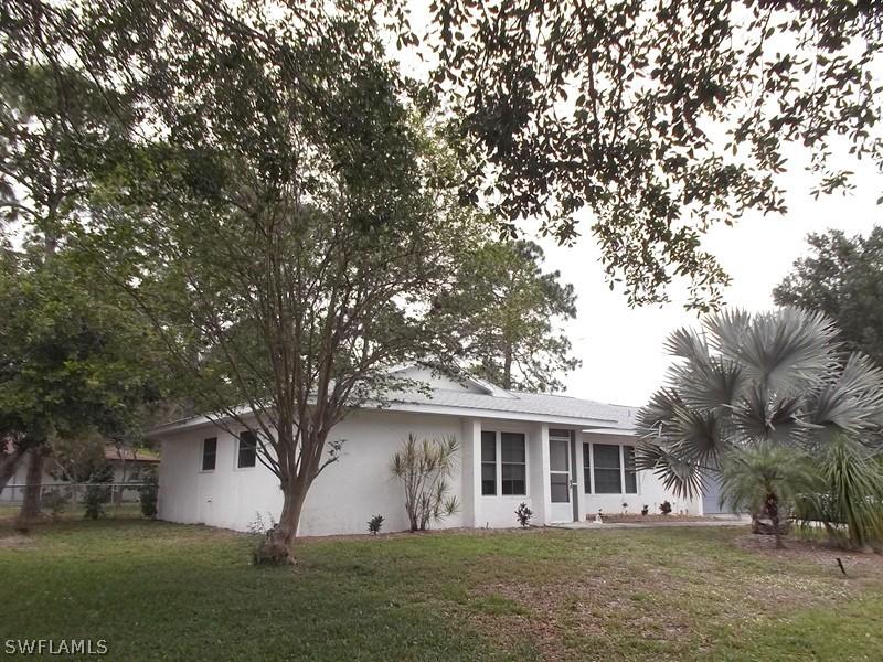 10680 Tuliptree Ct., Lehigh Acres, FL 33936