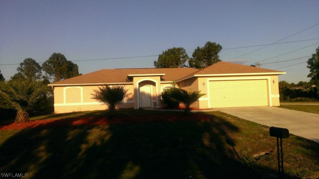 397 Chamonix Ave., Lehigh Acres, FL 33974