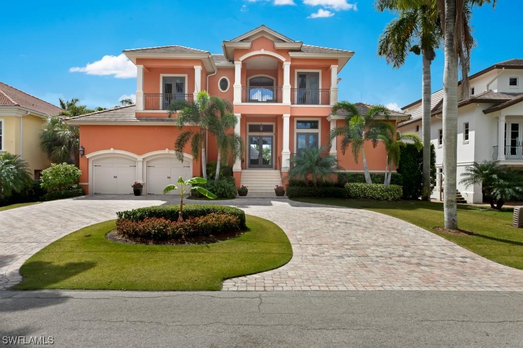 552 14th Ave., Naples, FL 34102