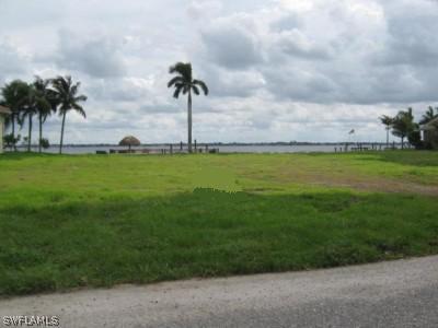 3335 SE 22 Pl., Cape Coral, FL 33904