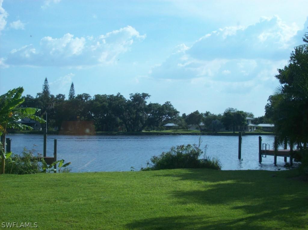 20250 Cypress Creek Dr., Alva, FL 33920