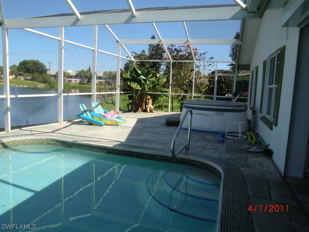 4654 Chippendale Dr., Naples, FL 34112