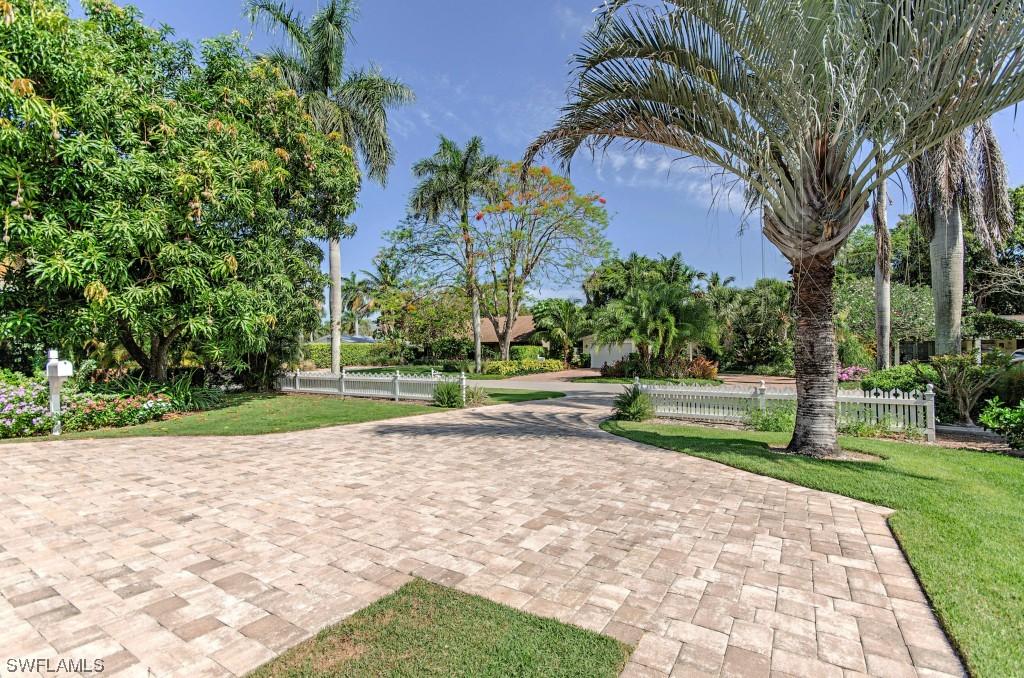 1034 6th Ln., Naples, FL 34102