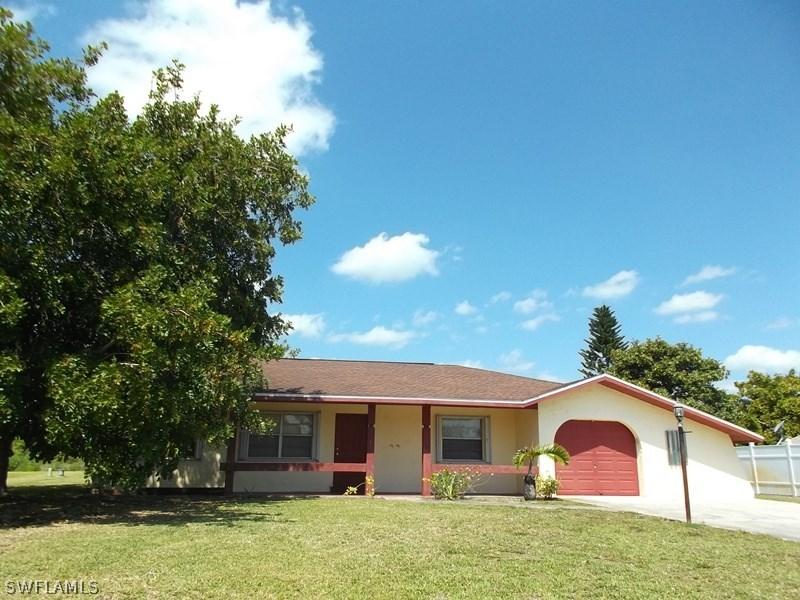 1517 Medford Pl., Lehigh Acres, FL 33936