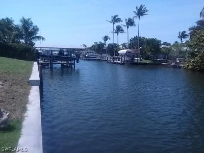 2437 Sapodilla Ln., St. James City, FL 33956