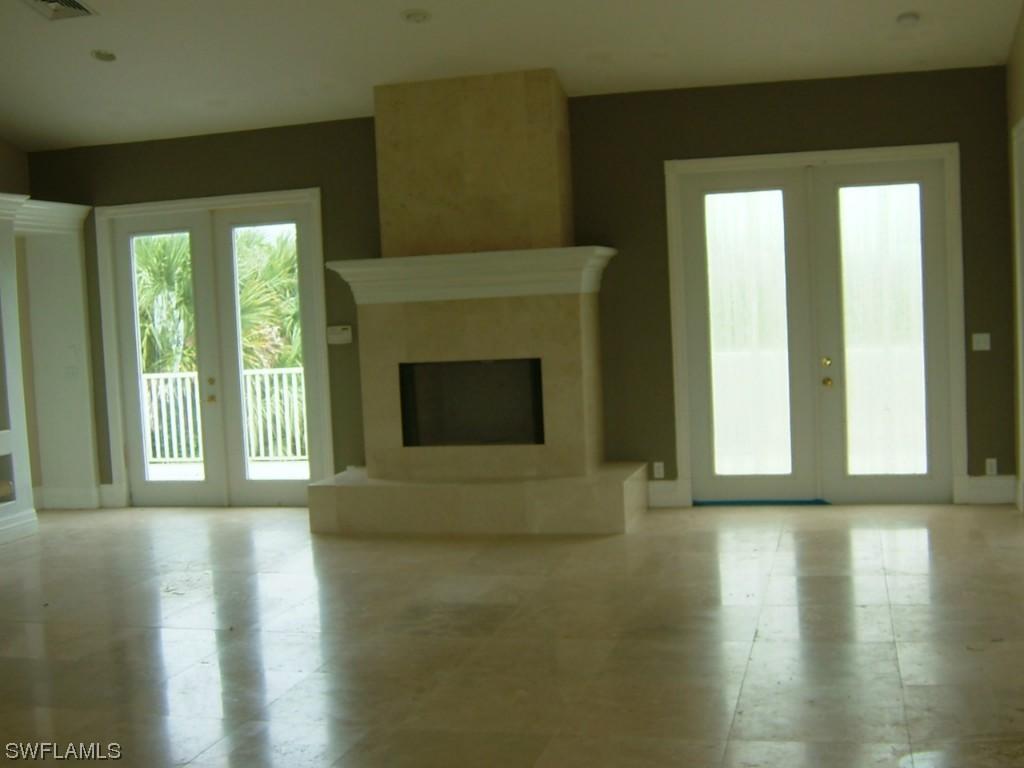 4040 Wilson Blvd., Naples, FL 34120