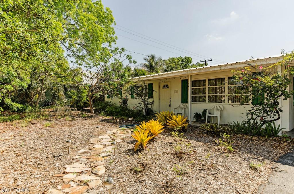 540 7th St., Naples, FL 34102
