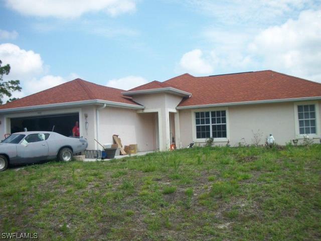 933 Alcalde St., Lehigh Acres, FL 33974