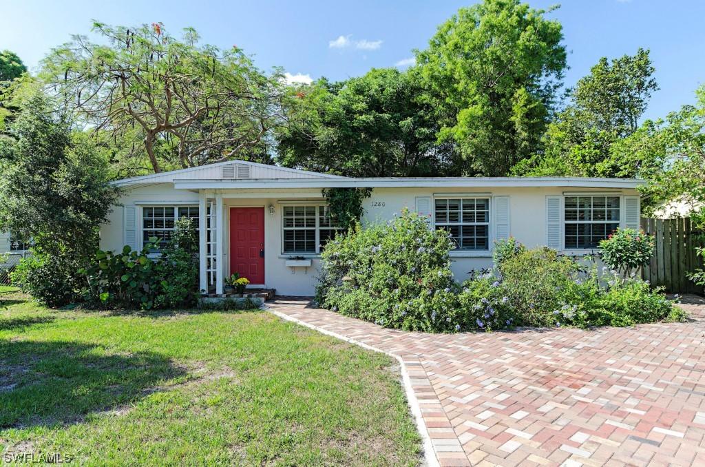 1280 10th Ave., Naples, FL 34102