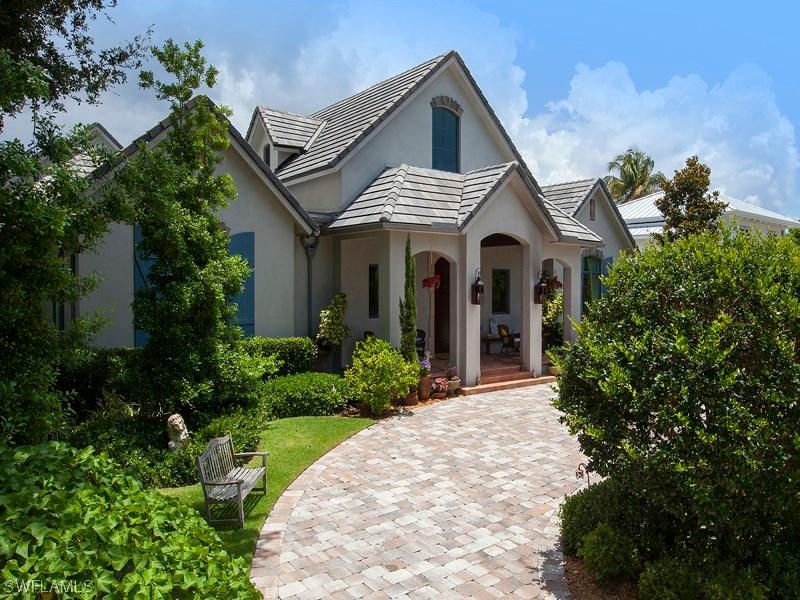 596 3rd St., Naples, FL 34102