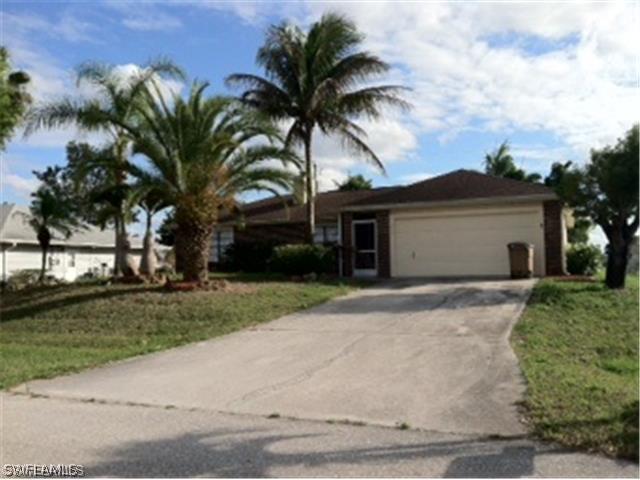 312 NW 4th Ter., Cape Coral, FL 33993