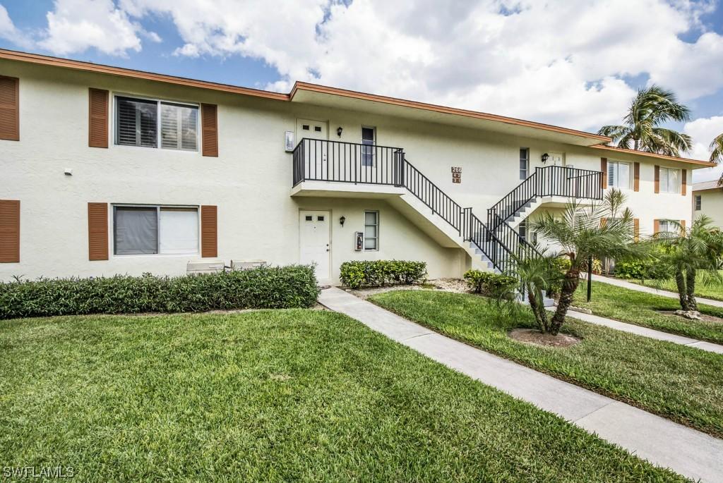 266 Winners Cir. #4, Naples, FL 34112