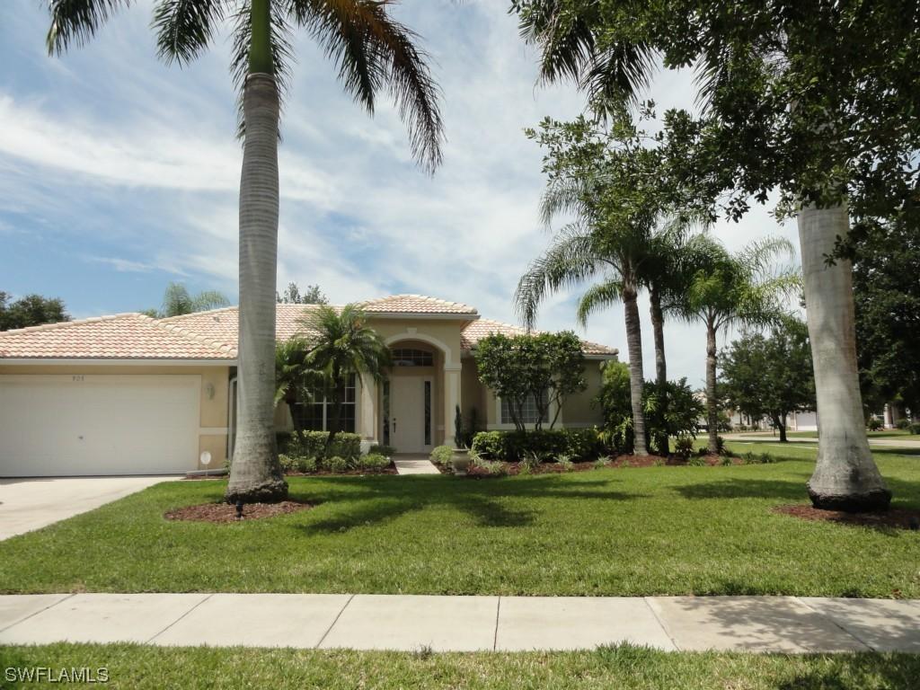 905 Grand Rapids Blvd., Naples, FL 34120