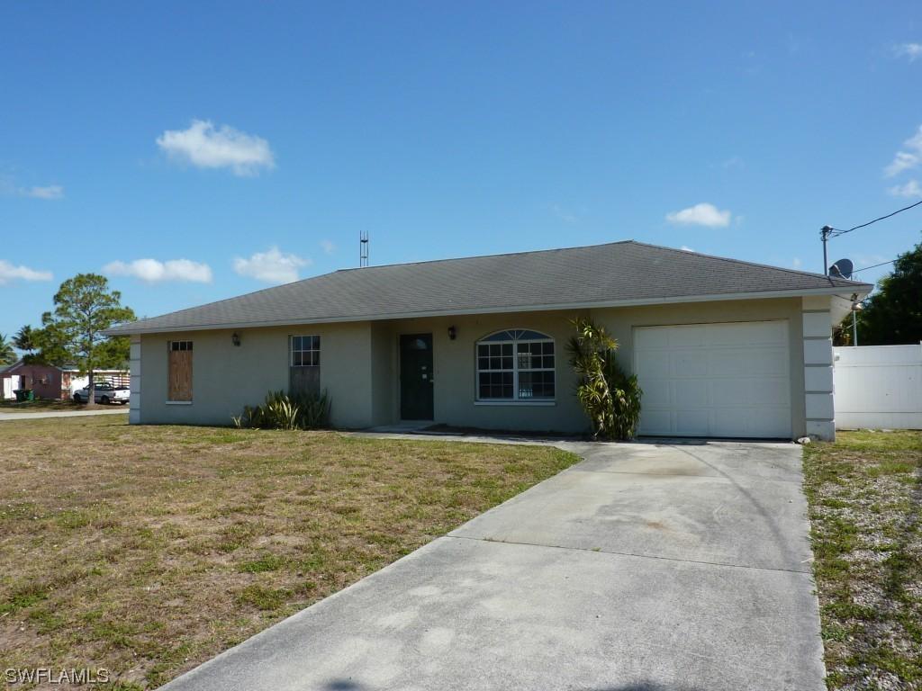 5245 23rd Ave., Naples, FL 34116